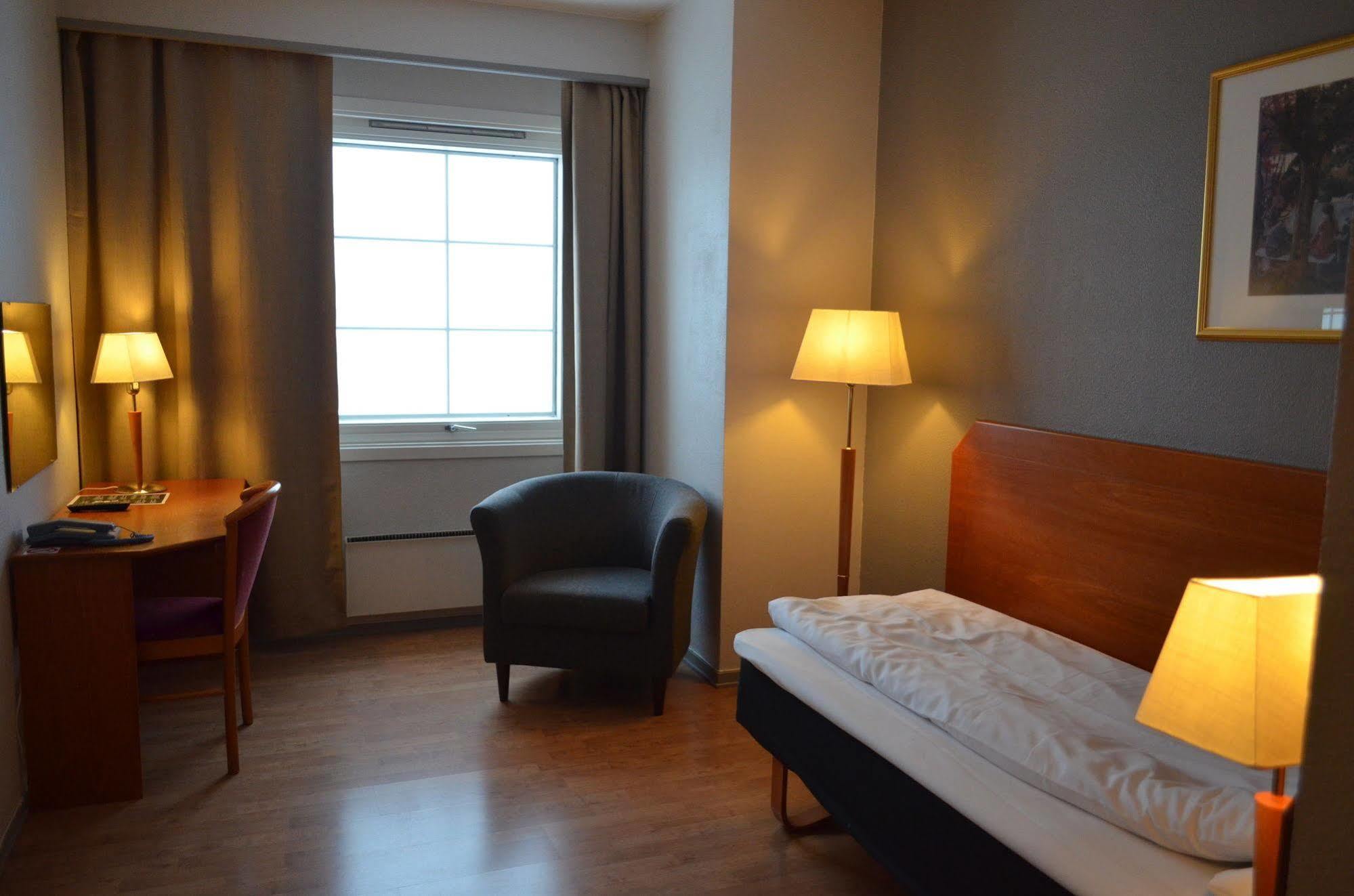 Bjerkvik Hotell Esterno foto